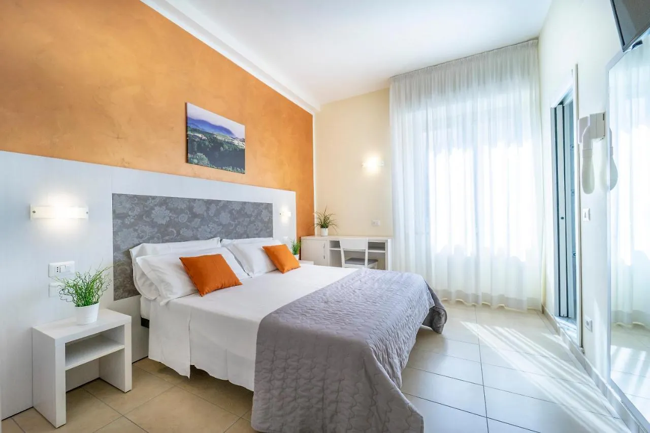 Hotel Romagna 리치오네